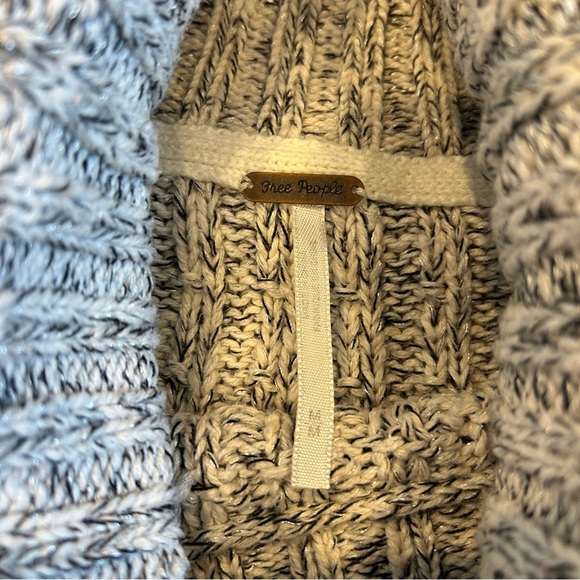 Free People Grey Cropped Knit Long Sleeve Turtle Neck Sweater - M. - Picture 4 of 10